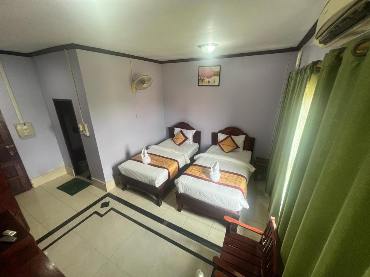 Khampaseuth Hotel Ванг-Виенг Экстерьер фото