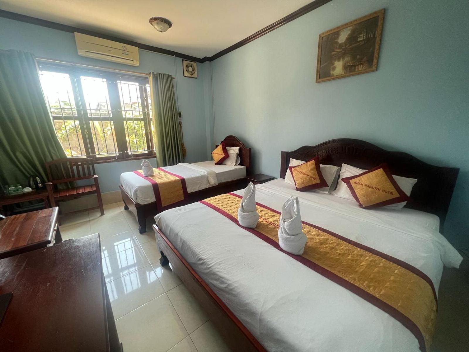 Khampaseuth Hotel Ванг-Виенг Экстерьер фото
